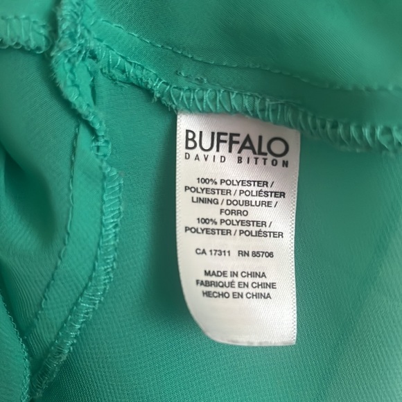 Buffalo Crop Tank Top - Picture 3 of 4